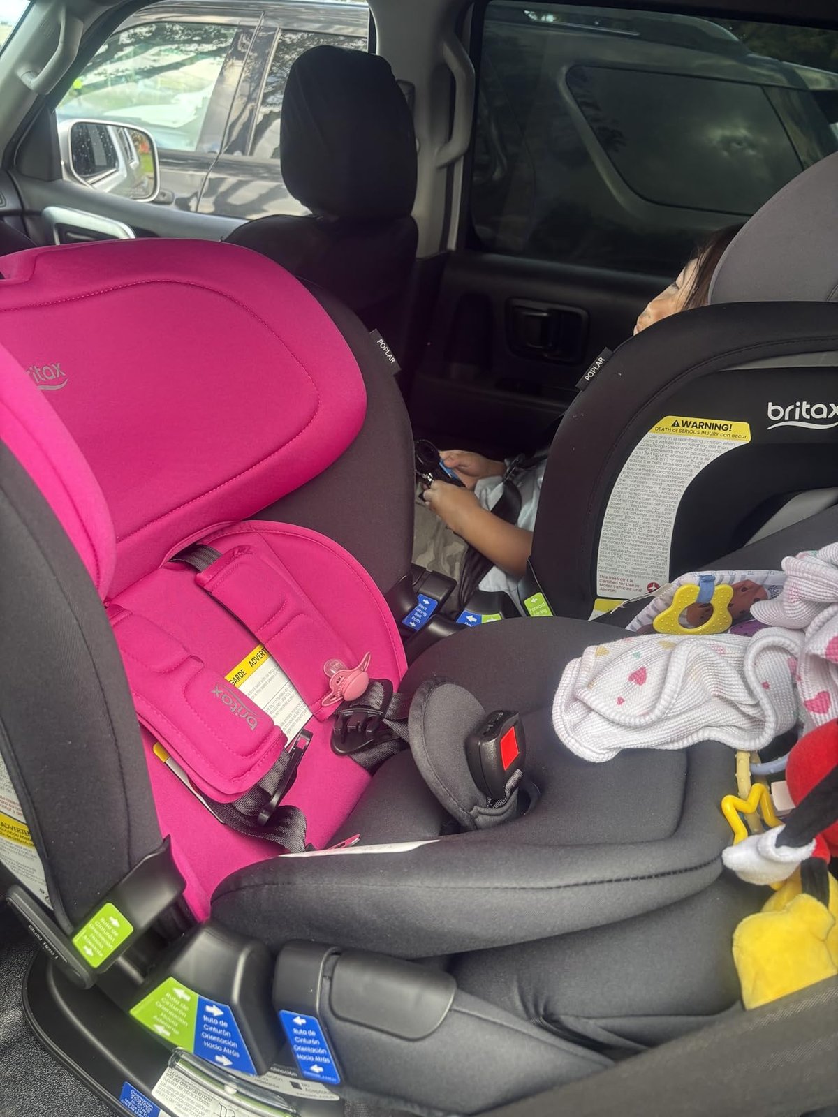 Britax Poplar convertible car seat in Magenta Onyx
